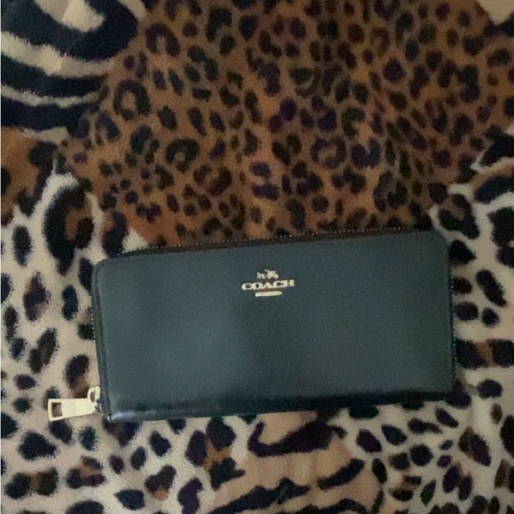 Black Coach Wallet - Picture 3 of 4